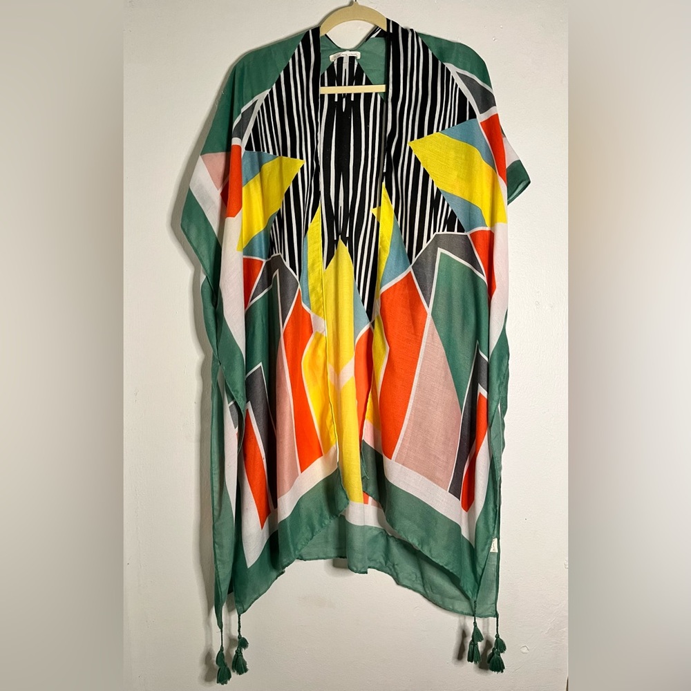 •Do everything in Love• Lightweight Geometric Print Kimono.